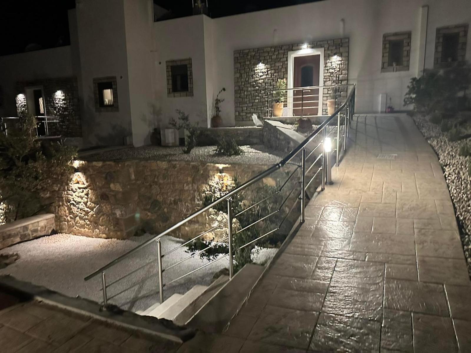 Mediterranean View Villa Makrýgialos Exteriör bild