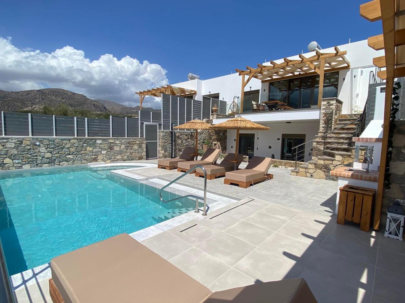 Mediterranean View Villa Makrýgialos Exteriör bild
