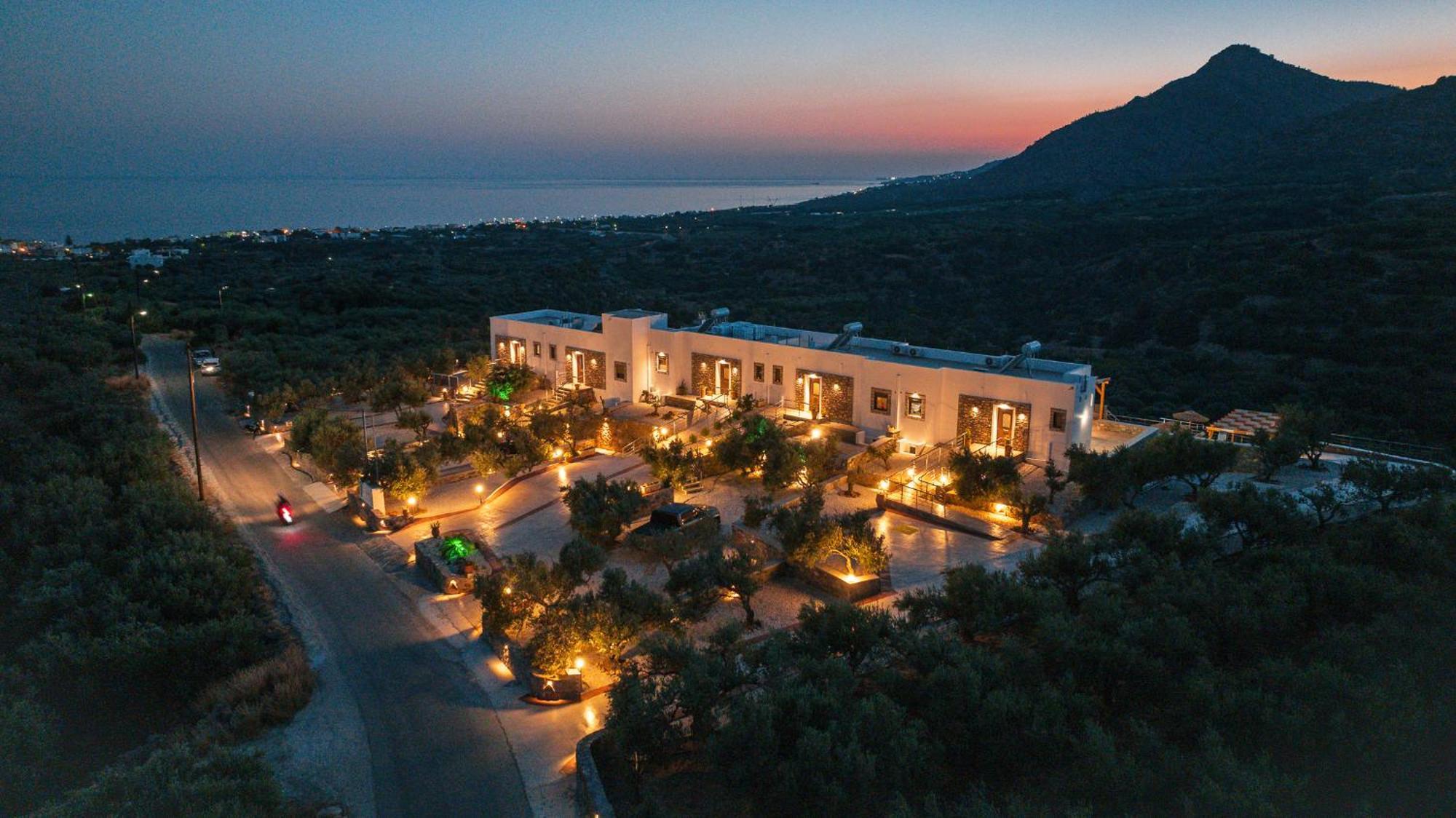 Mediterranean View Villa Makrýgialos Exteriör bild